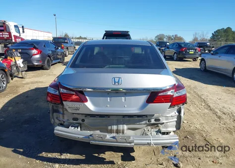 2017 Honda Accord Lx z USA, uszkodzony, nr VIN 1HGCR2F3XHA119245